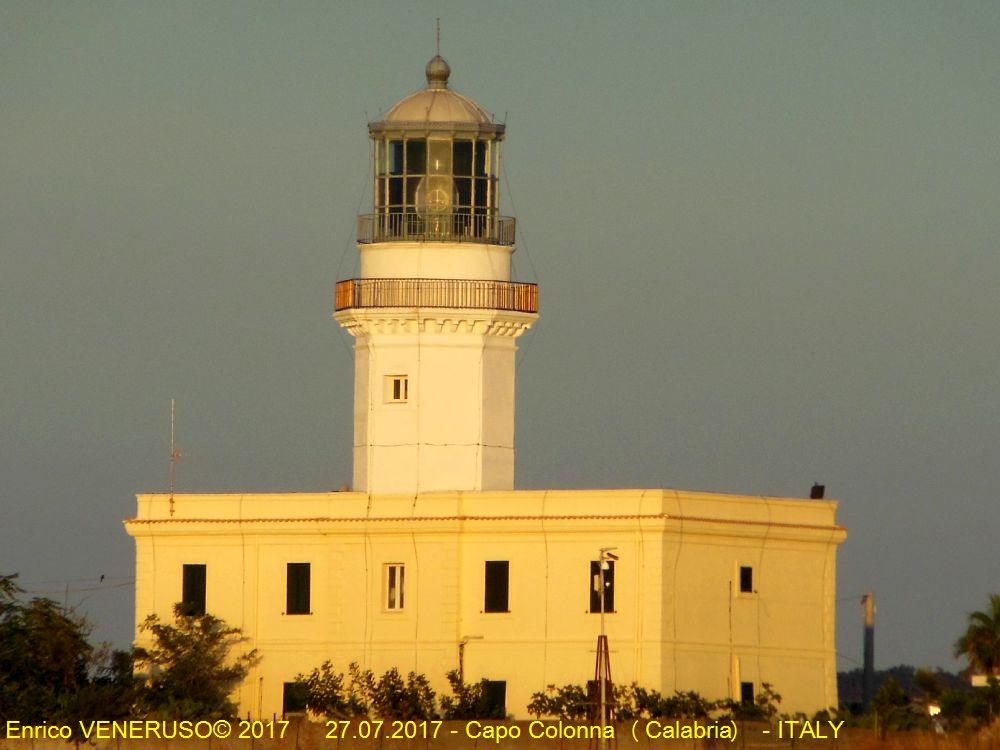 68a  -- Faro di Capo Colonna  ( Calabria)  )- Lighthouse of Capo Colonna ( Calabria - ITALY).jpg